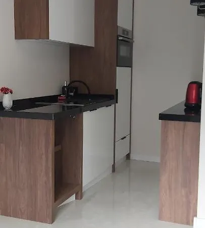 Astoria 1 *